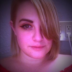 Meet your Posher, Bobbi